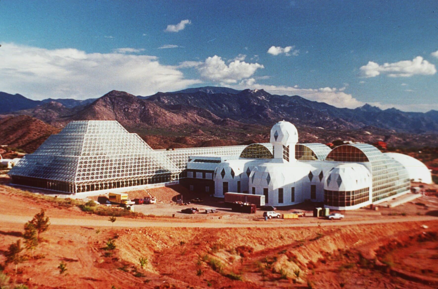 1991: Biosphere 2